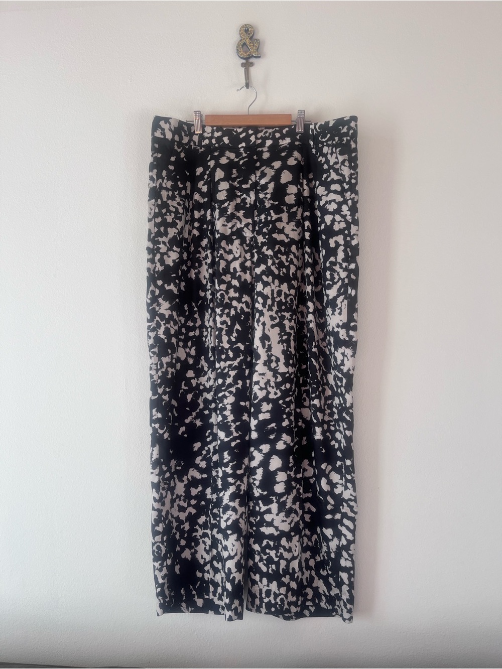 Banana Republic Black and White Wide-Leg Pants